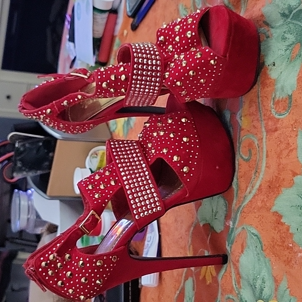 Red hot heels